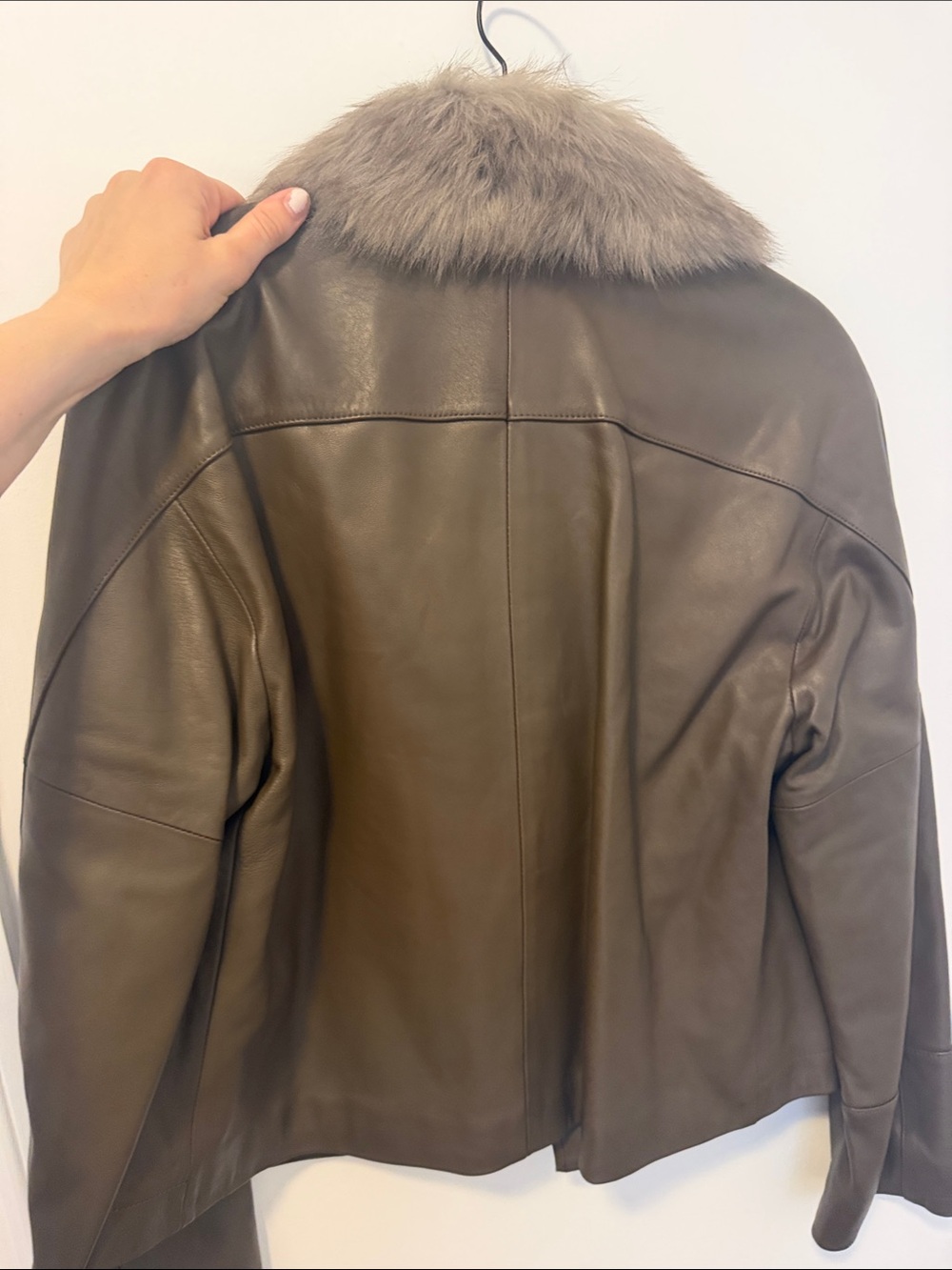 Vince Taupe-Brown Leather Jacket with Fur Collar - Picture 2 of 3